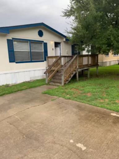 Main picture of 33205 Wedgewood Dr
