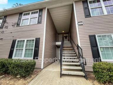 Main picture of 1400 Stonehaven Cir