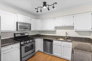 Main picture of 10807 Huntley Pl