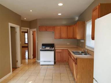 Main picture of 311 W 114th St