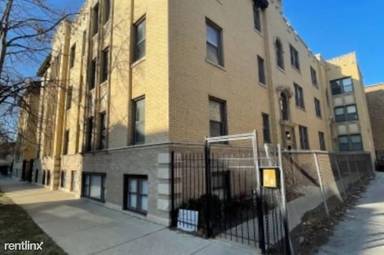 Main picture of 816 E 49th St