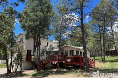 Main picture of 110 War Bow Rd