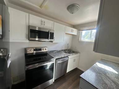 Main picture of 2903 E Joseph Ave