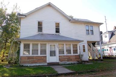 Main picture of 2305 E Walnut Street - 3