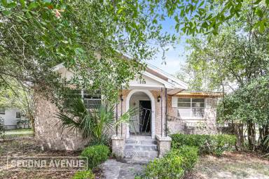 Main picture of 5805 Christobel Ave