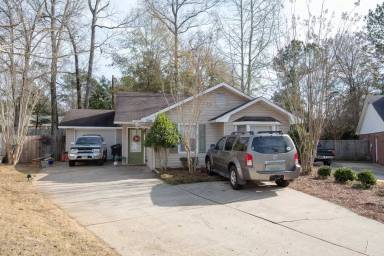 Main picture of 230 Kellie Ln