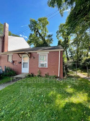 Main picture of 498 Cypress Dr