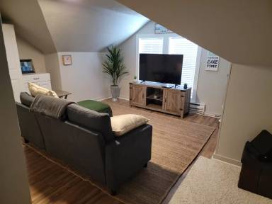 Main picture of 229 8th St E
