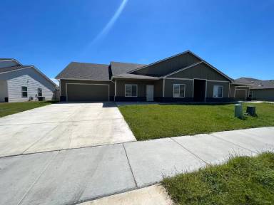 Main picture of 455 S Longbranch Dr