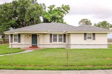 Main picture of 1825 SW Wellington Ave