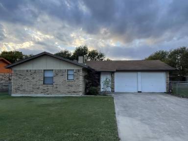 Main picture of 2109 Lago Trl
