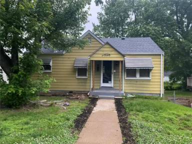 Main picture of 7121 Manette Dr
