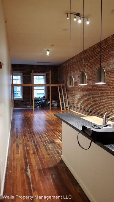 Main picture of 211 1st Ave S