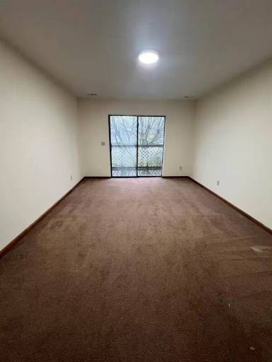 Main picture of 74 Maple Ln