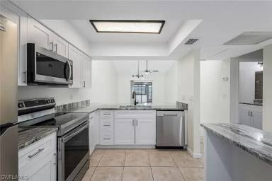 Main picture of 3739 SW 9th Ave
