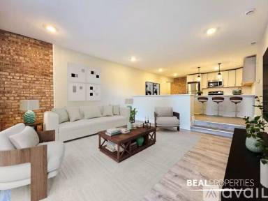 Main picture of 1220 N La Salle Dr