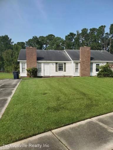Main picture of 103 Pine Crest Dr