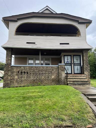 Main picture of 3541 E 120th St