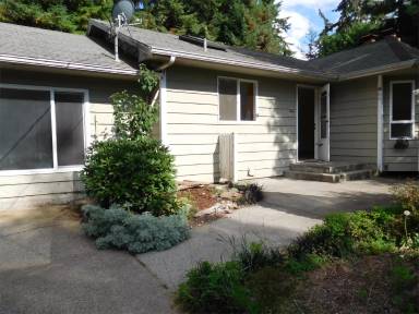 Main picture of 1536 Vashon Ave NE