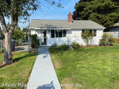 Main picture of 909 E 57th St