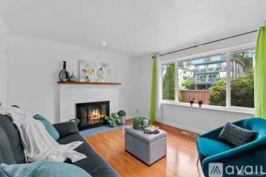 Main picture of 8145 Delridge Way SW