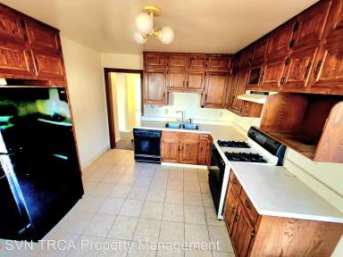 Main picture of 60 N Emily St