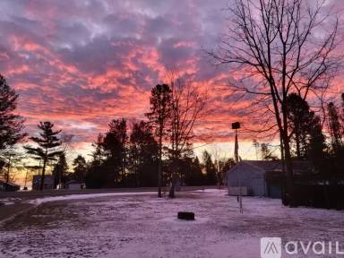 Main picture of 8180 Lakeshore Rd