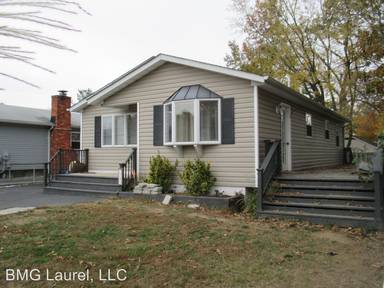Main picture of 7741 Edgewood Ave