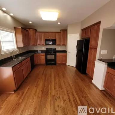 Main picture of 43 Babylonica Ct