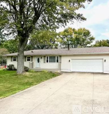 Main picture of 3070 Alexander Ave SW