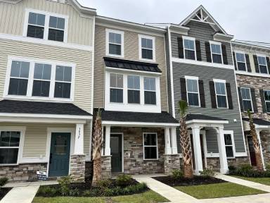 Main picture of 303 Golan Cir