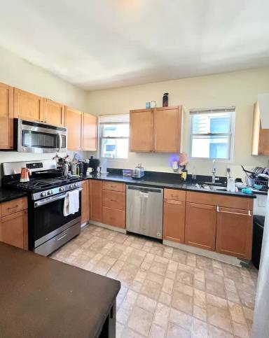 Main picture of 53 Hillside St