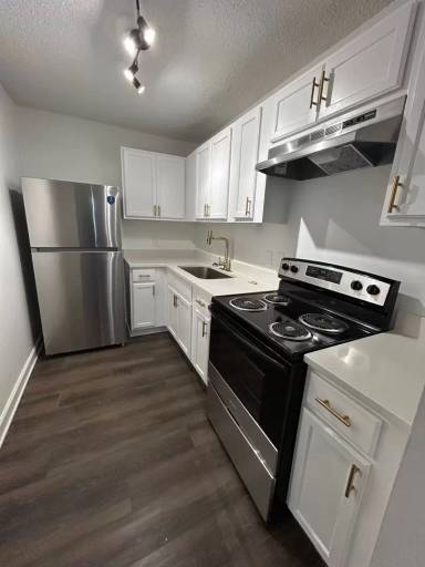 Main picture of 225 Jackson Ave