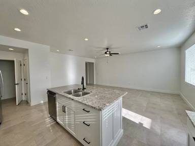 Main picture of 131 N 2470 W