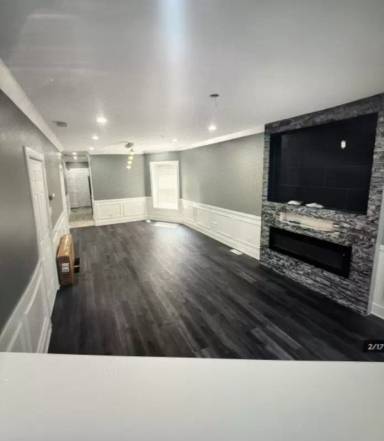 Main picture of 3934 N Sawyer Ave