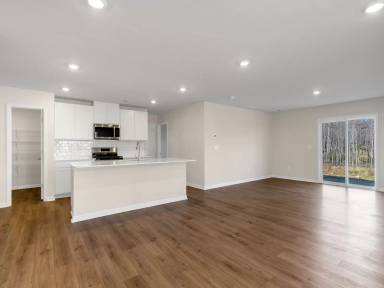 Main picture of 140 Clairvale Ct