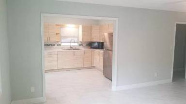 Main picture of 1329 S Michigan Ave