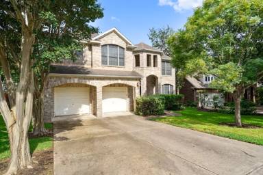 Main picture of 10724 Thoroughbred Dr