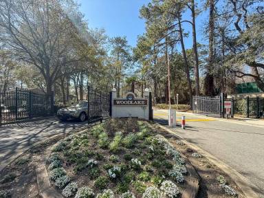 Main picture of Woodlake Villas