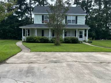 Main picture of 226 Plantation Rd