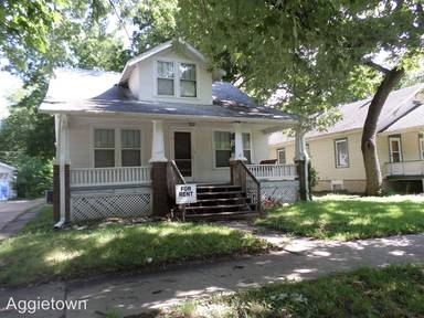 Main picture of 1518 Houston St