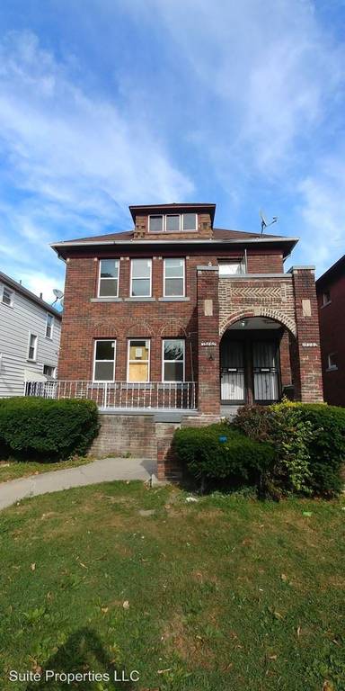 Main picture of 15860 Normandy St