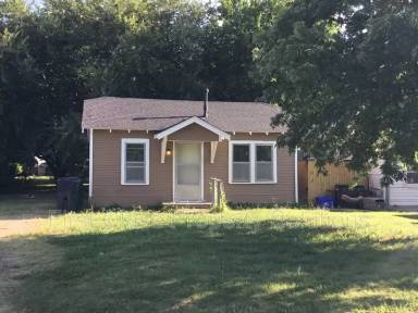 Main picture of 2215 Cashion Pl