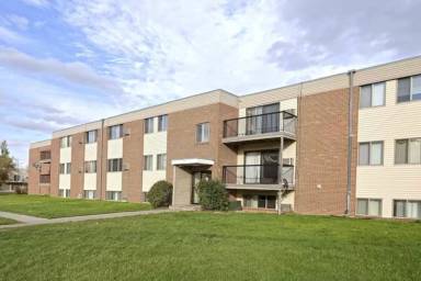 Main picture of Moorhead-1615 - 23