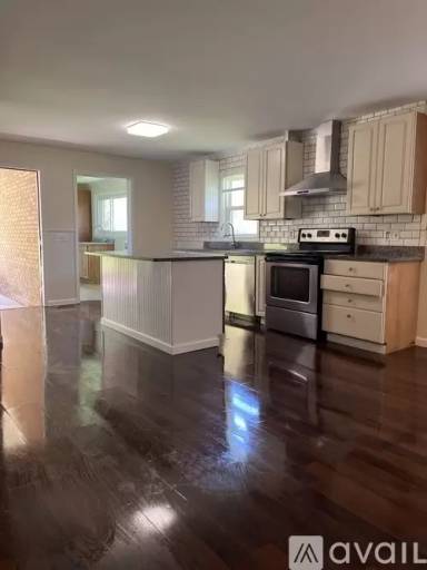 Main picture of 381 1st Ave