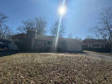 Main picture of 9627 E 10th St