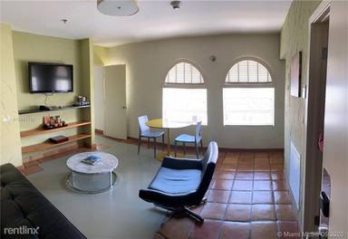 Main picture of 405 Espanola Way