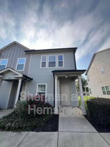 Main picture of 660 Dobhill Ln