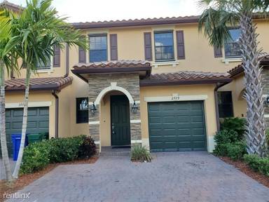 Main picture of 2729 NW 54th Ave