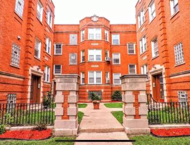 Main picture of 2300 W Granville Ave